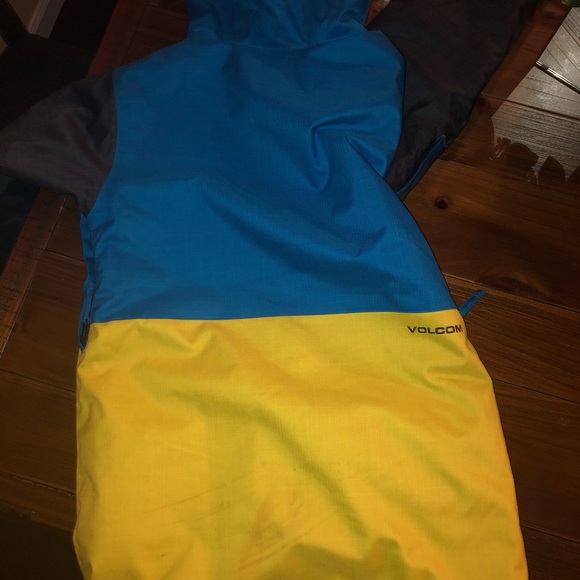 Snow jacket - Picture 2 of 5